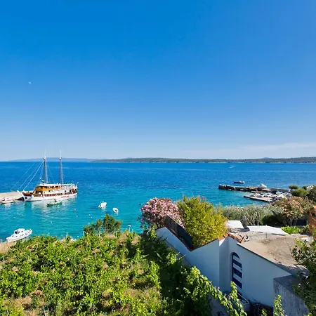 Kulic 25 Metara Od Plaze Br 1 Zavala